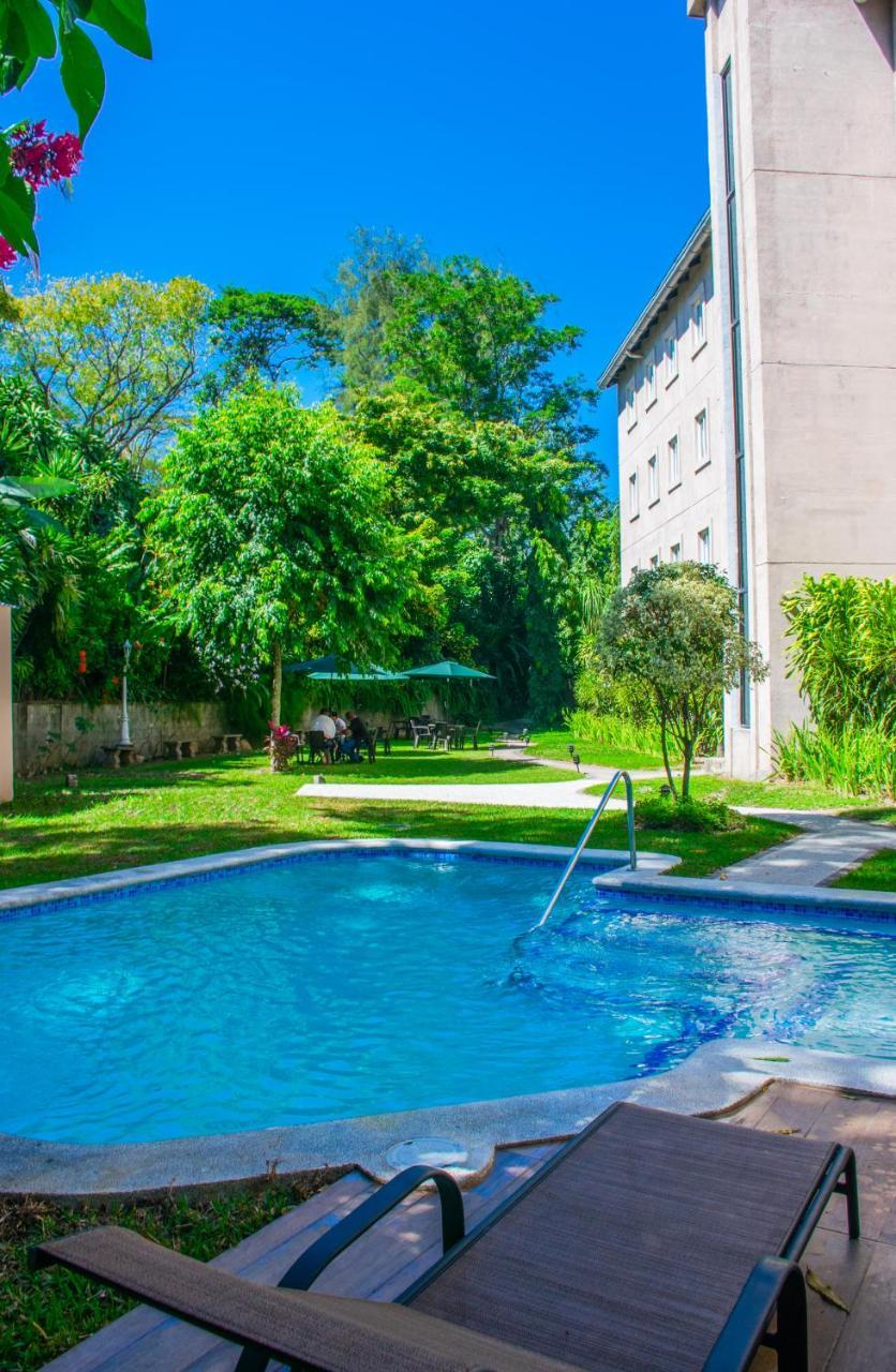 Hotel Gardenia Inn Сан-Сальвадор Екстер'єр фото